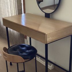 Desk/ Vanity With Stool