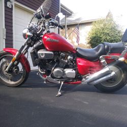 1988 Red Honda Magna v45