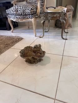 Bronze Figural Leaf Dish Decorative Sculpture