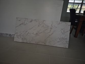 Laminate Marble White 56 X25 1/2.