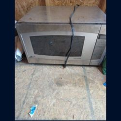 Ge Microwave Over The Counter 