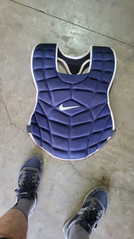 Nike Adult Chest Protector