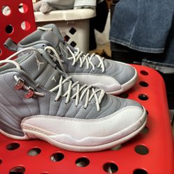 Jordan 12 Retro Stealth And Air Jordan 1 Low 'Taxi White'