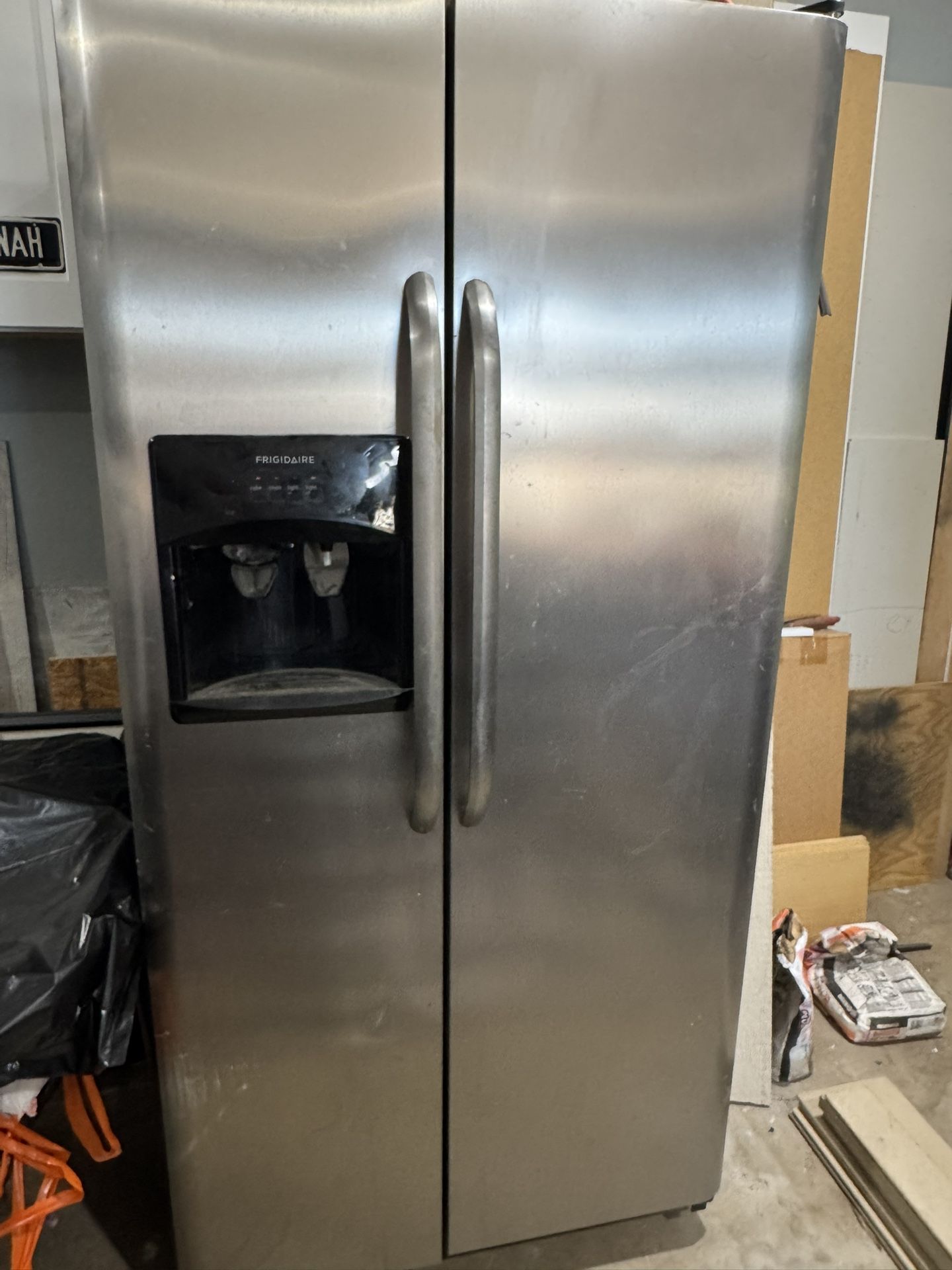 Side By Side Refrigerator 