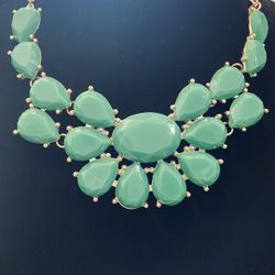Beautiful Green Choker 