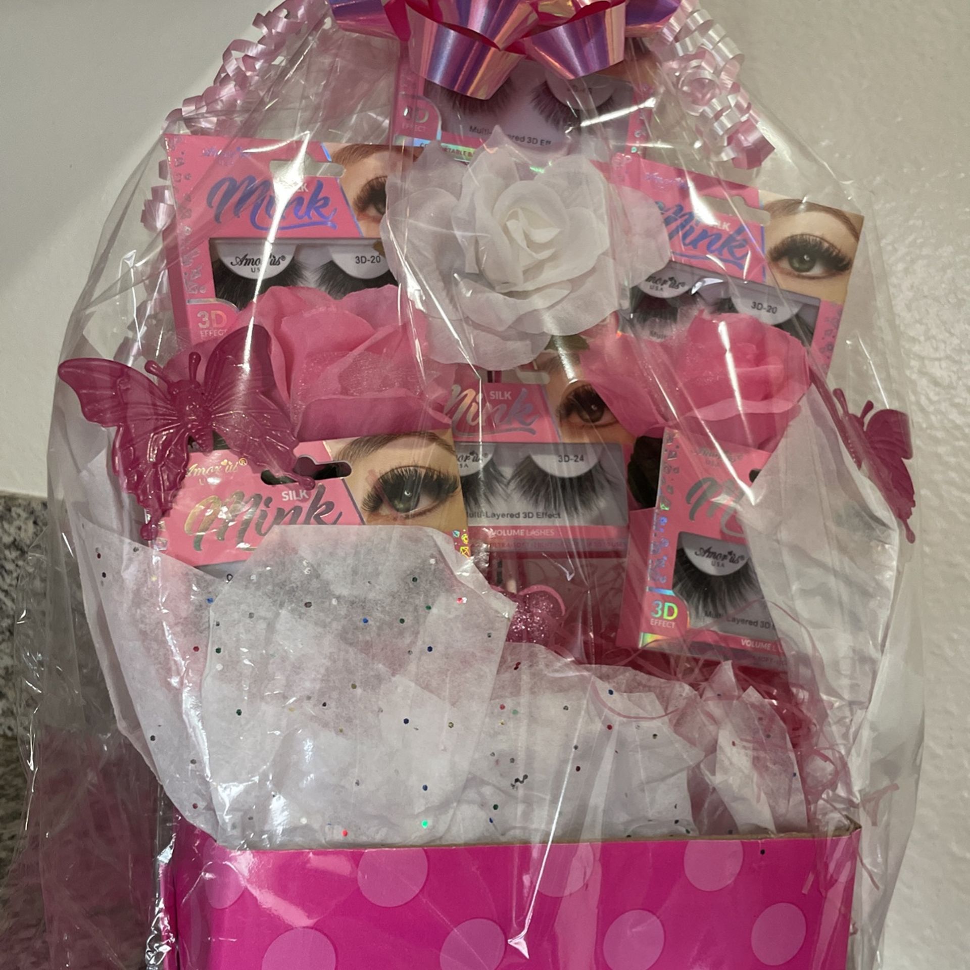 Lash Bouquet Basket