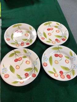 Beautiful set of 4 tabletops gallery cherry blossom salad dessert sandwich plates