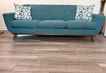 Rooms To Go East Side Teal Sofa