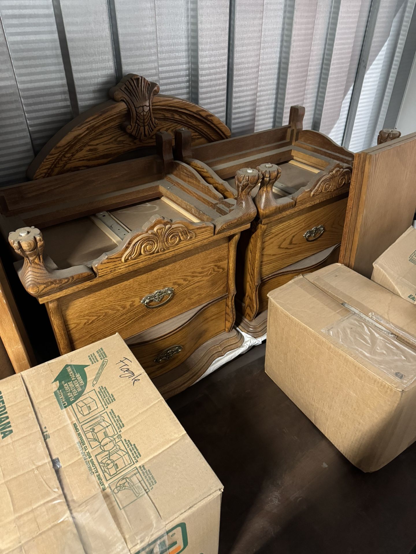 5 piece Oak bedroom set