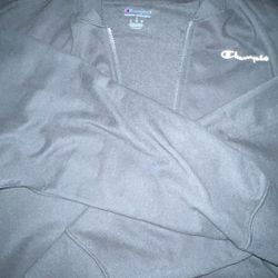 Champion Jacket (40$) (L)
