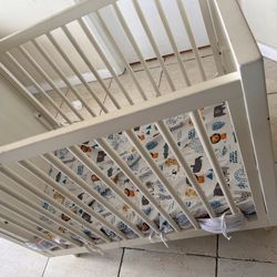 Mini crib 