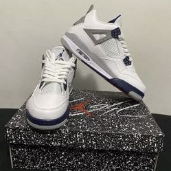 Jordan 4 Midnight Navy’s 