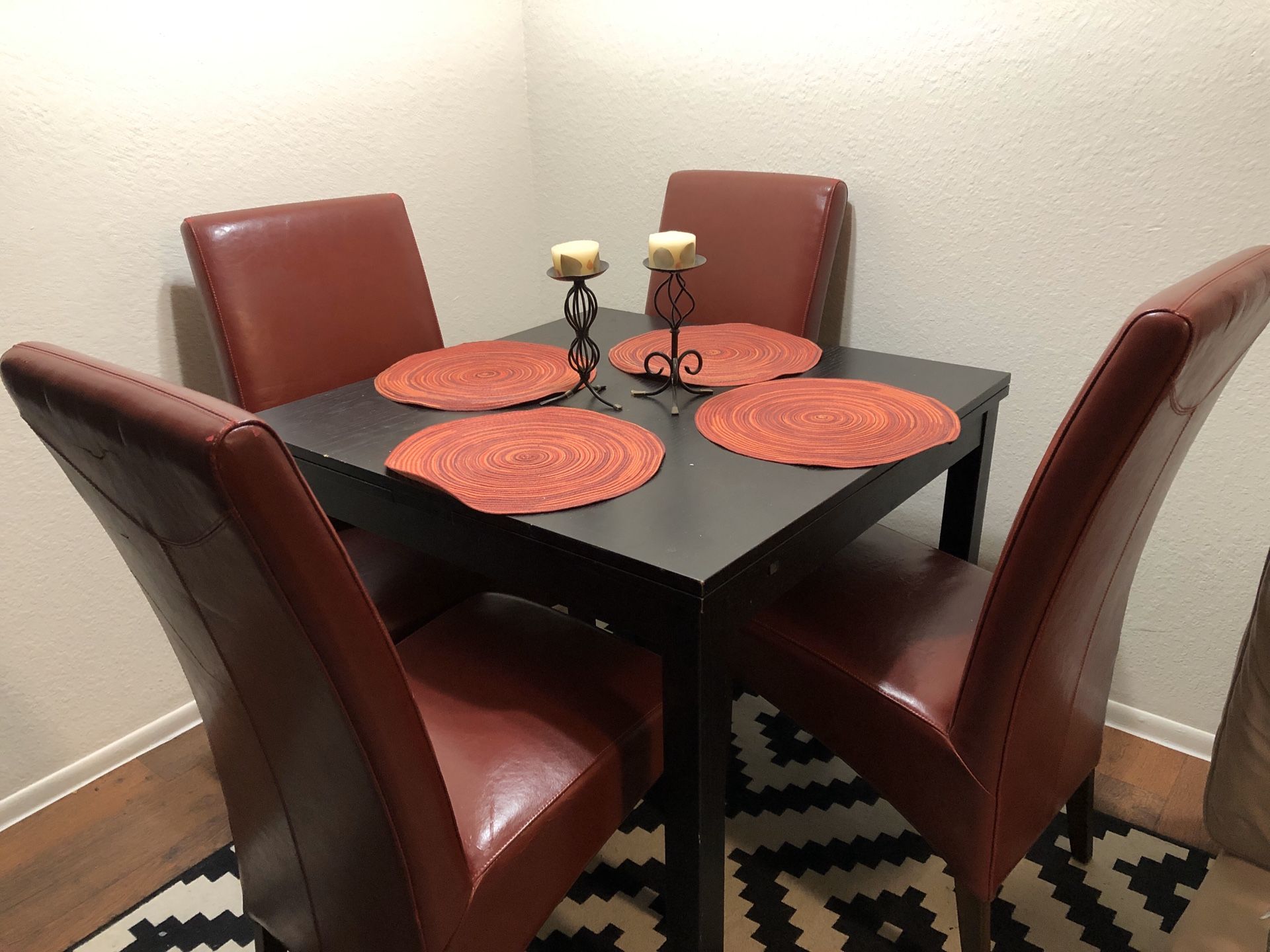 Expandable Dining Room Table