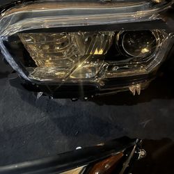 Toyota Tacoma Headlight Fits 2016-2023 New OEM 