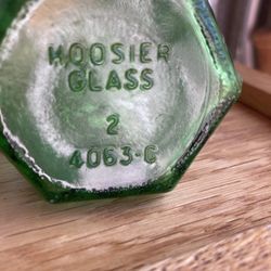 Bud Vase Green 6 Inch 