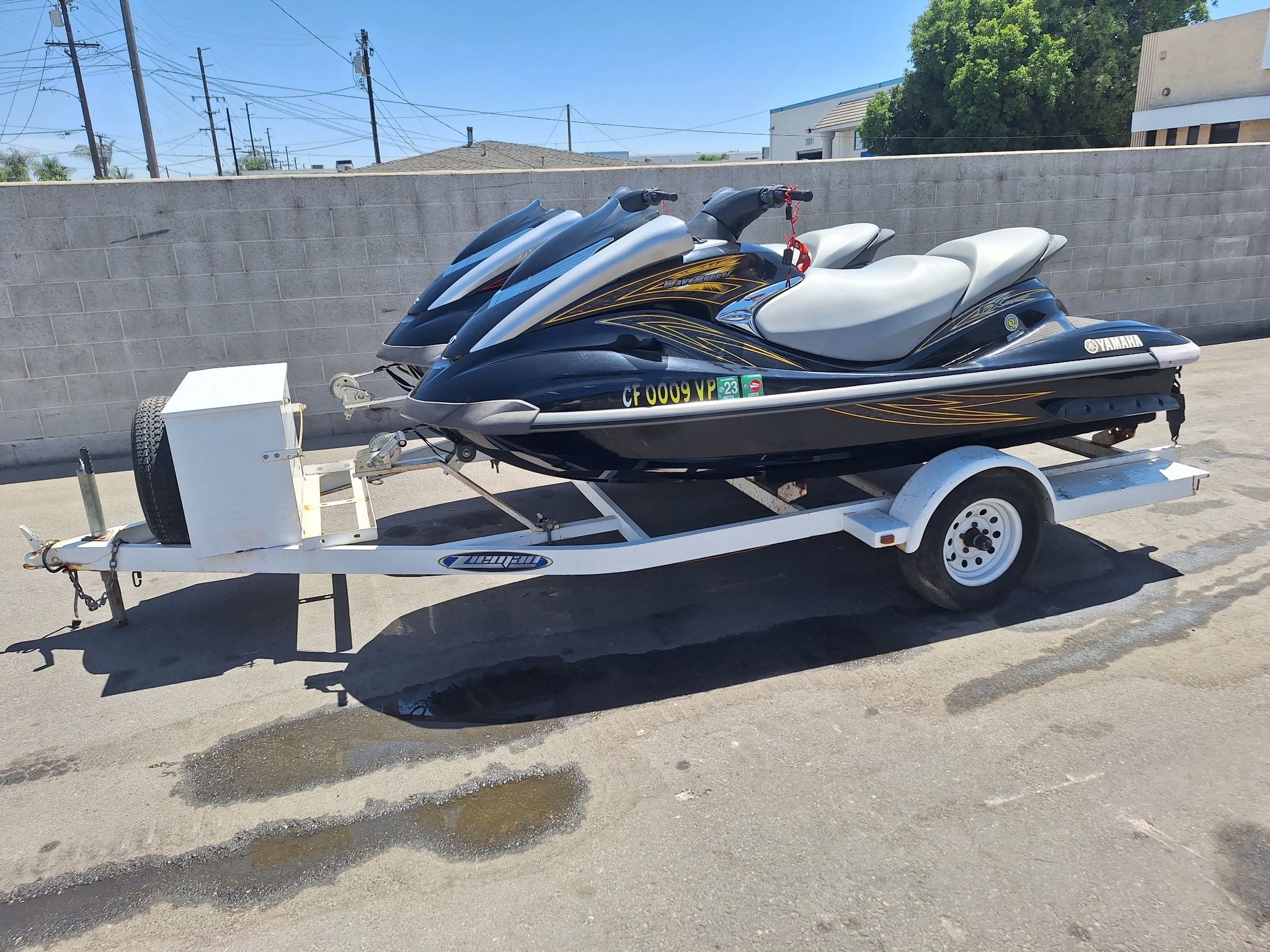 2007 Yamaha Waverunners And Trailer