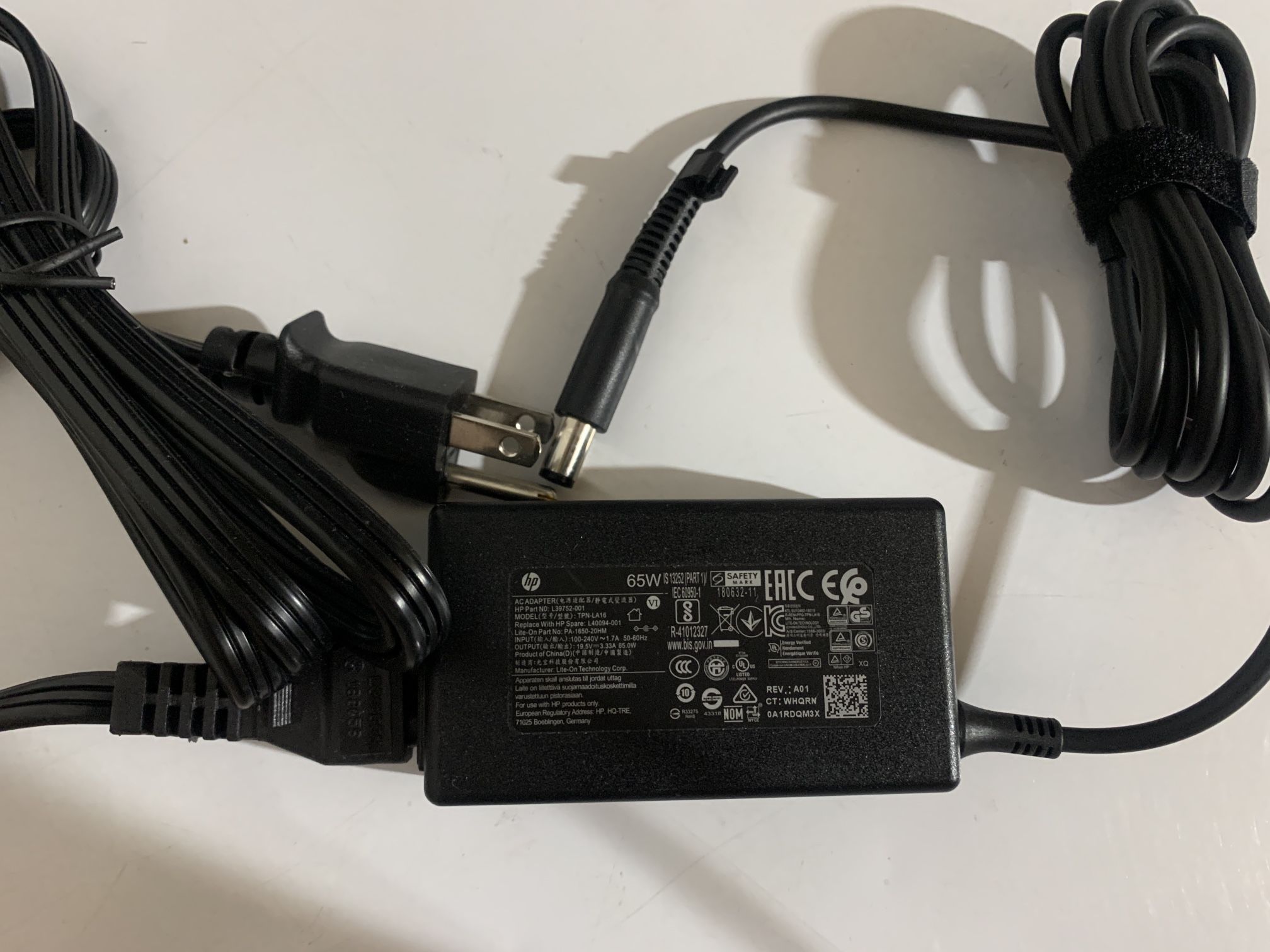 HP 65w laptop Charger