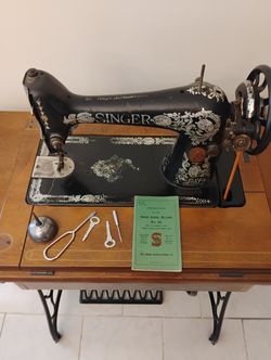1910 SINGER PEDAL SEWING MACHINE