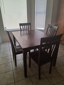 Dining room table