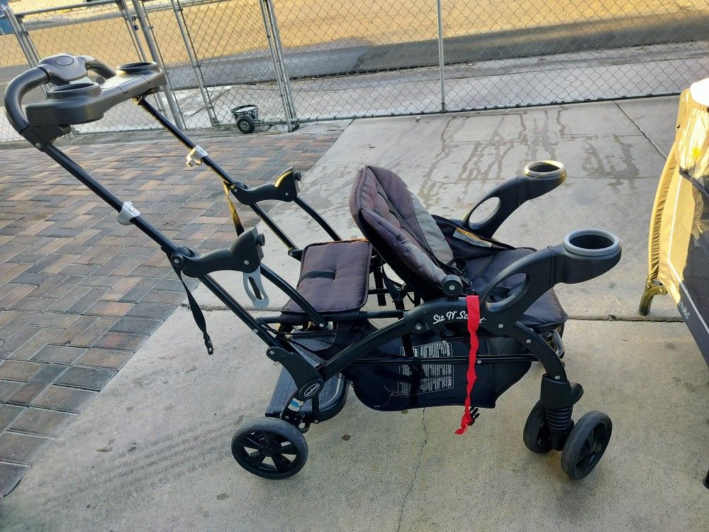 Double Stroller Sit And Stand $45 Pick Up Only Bonanza and Lamb