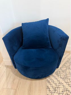 Swivel Chairs ! 2 of them !