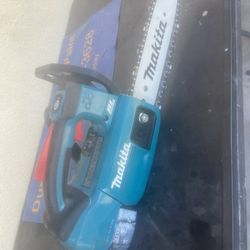 Makita Chainsaw 