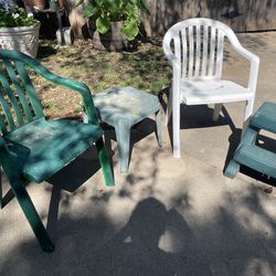 1 White/1 green lawn chair, green small table, green two step carry stool