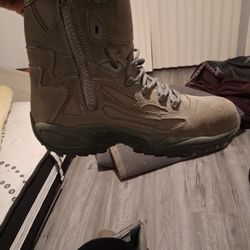 Still Doesn't Work/hiking Boots Slip And Water Resistant Size 12w