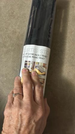 Curtis Stone roll up drying rack/trivet