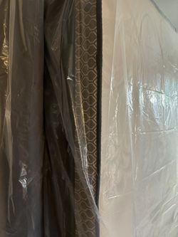 Queen Size Mattress And Box Spring 