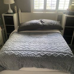 Full Size Bed And Dresser 