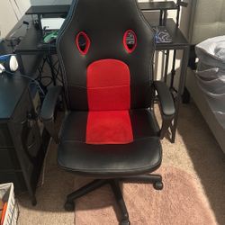 GAMING CHAIR RED AND BLACK