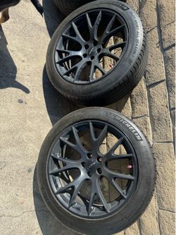 Hellcat rims with tire
