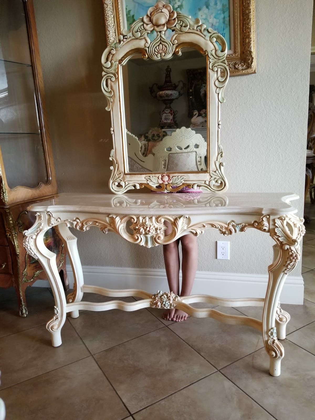 Beautiful console table or entry table w mirror and marble top
