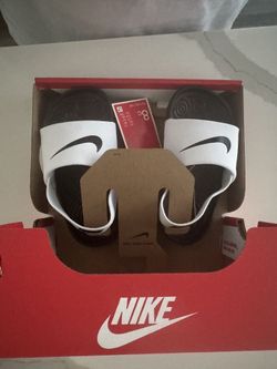 Nike Toddler Slides — Black/White — Size 8C — NEW in Box!