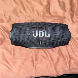 JBL charge 6 
