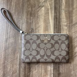 Brown Coach Hand Bag