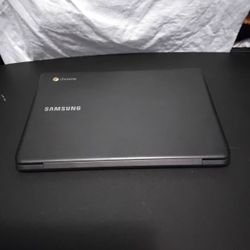 Used Samsung Chromebook XE500C13 Black (Charger Not Included)