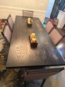7-Piece Dining Room Set – Table + 6 Chairs