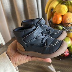 Stride ride shoes size 5