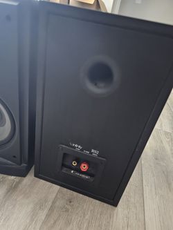 Infinity Bookshelf Speaker Great Sound