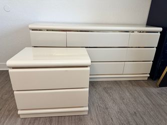Broyhill Premier Collections White Vintage Dresser & Nightstand Set