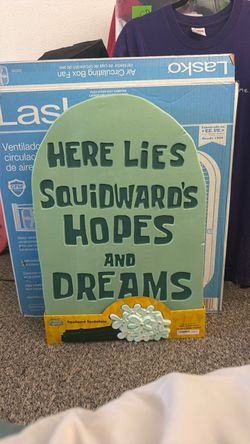 New Spirit Halloween Squidward Tombstone Blow Mood SpongeBob Meme Prop