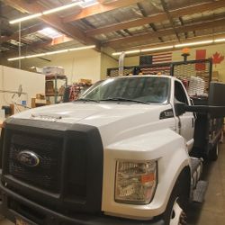 Ford Diesel Flat BedTruck 