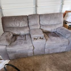 Reclining Love Seat 