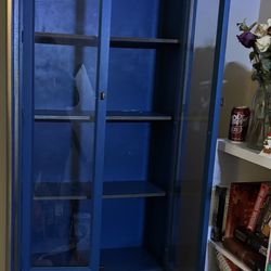 Blue hutch