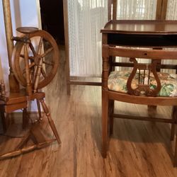 Vintage Desk And Chair For A Small Woman