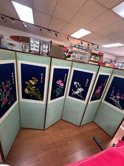 Traditional Korean silk embroidered folding screen (Byeongpung), decorative room divider
