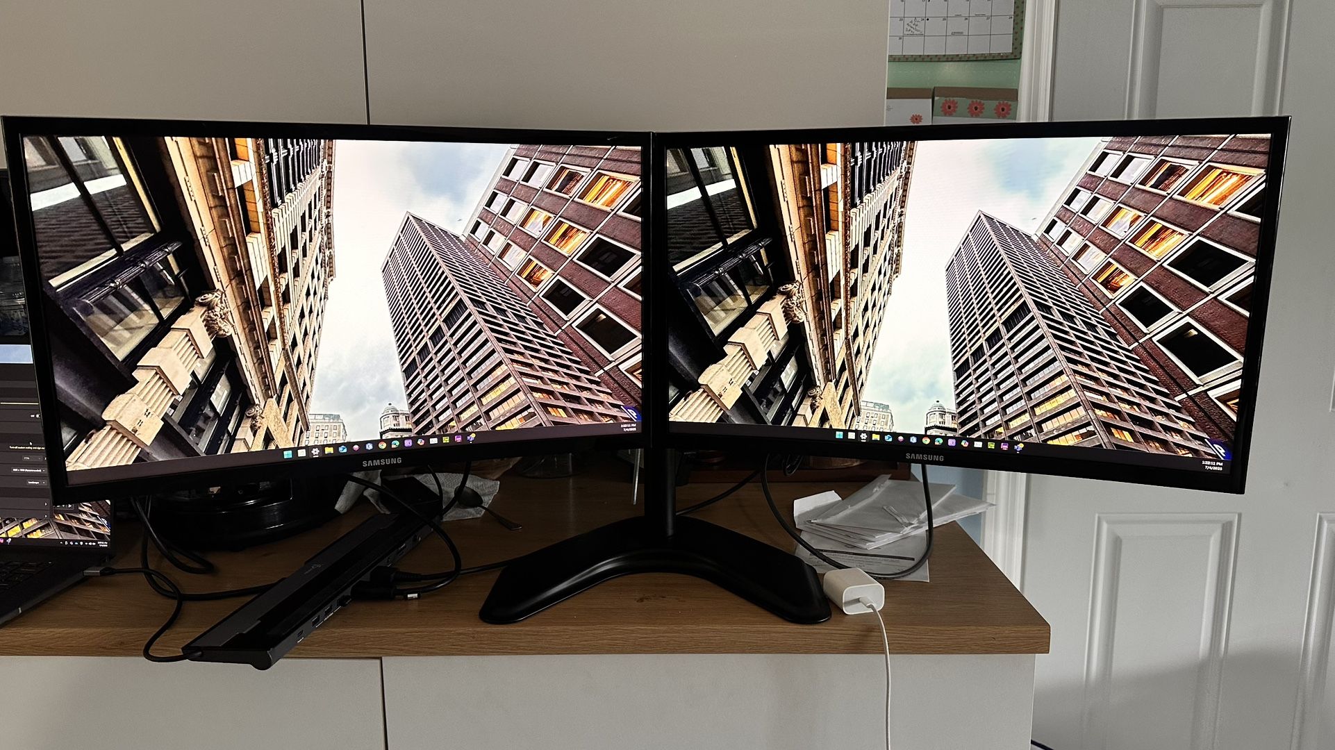 Dual monitors