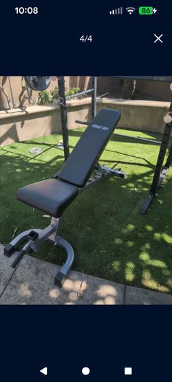 Adjustable weight bench
